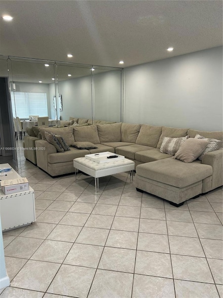 800 SW 11th Ave Unit 19A, Hallandale Beach, FL 33009