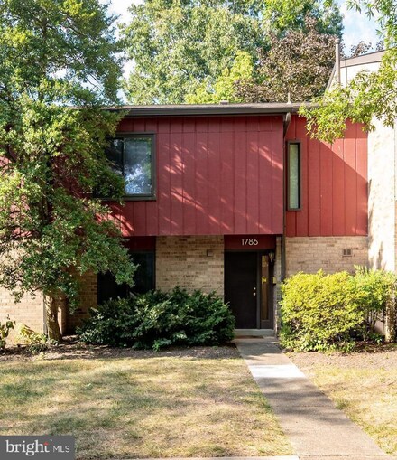 1786 Ivy Oak Square Unit 81, Reston, VA 20190