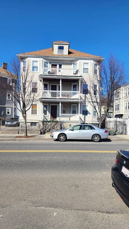 306 Talbot Ave, Dorchester Center, MA 02124