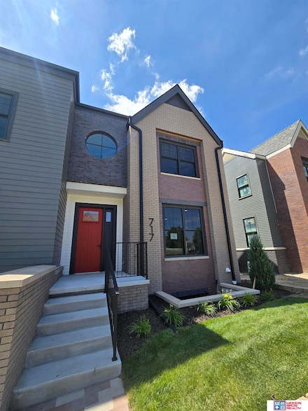 717 Blue Sage Blvd, Lincoln, NE 68521