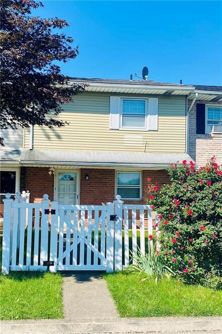 2732 Ronca Blvd, Allentown, PA 18109