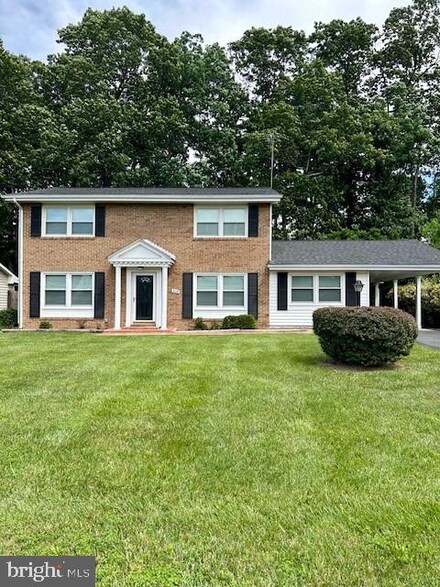 508 S Lincoln Ave, Sterling, VA 20164