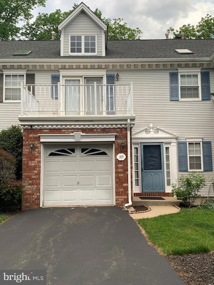 165 Sapphire Ln Unit 527, Franklin Park, NJ 08823