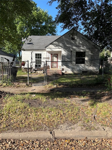 5317 Pease St, Houston, TX 77023