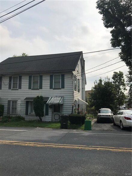 223 Race St, Bath, PA 18014