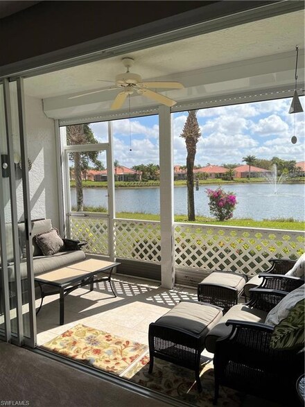 186 Gabriel Cir Unit 11, Naples, FL 34104