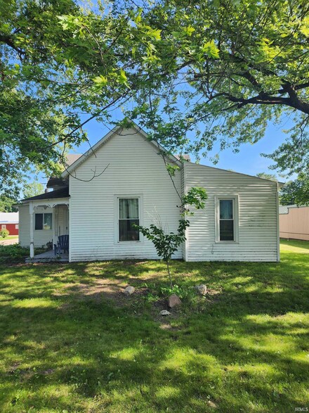 90 N First St, Denver, IN 46926