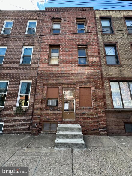 712 Fitzwater St, Philadelphia, PA 19147