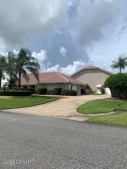 2669 Slow Flight Dr, Port Orange, FL 32128