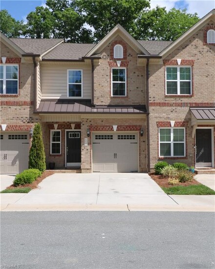 860 Silver Leaf Dr, Winston Salem, NC 27103