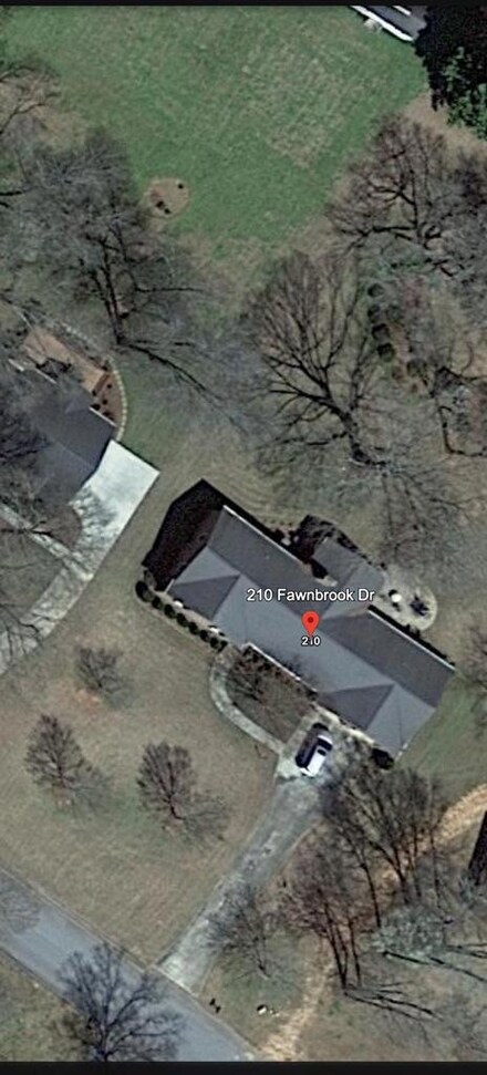 210 Fawn Brook Dr, Greenwood, SC 29646