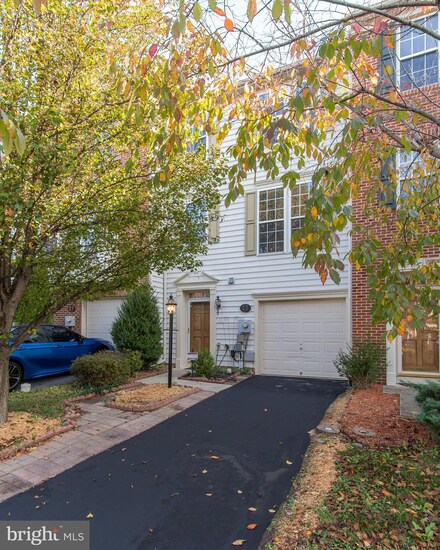 27 Lullwater Way, Falling Waters, WV 25419