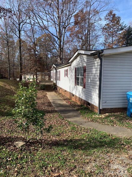 4966 Lineberger Loop Rd, Denver, NC 28037