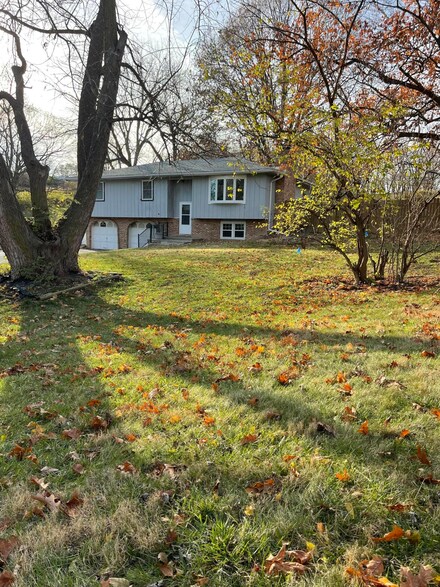 20418 Perry Rd, Council Bluffs, IA 51503