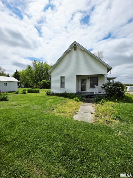 303 S Hedrick St, Loraine, IL 62349