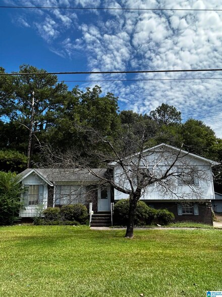 2707 Novel Dr, Bessemer, AL 35023