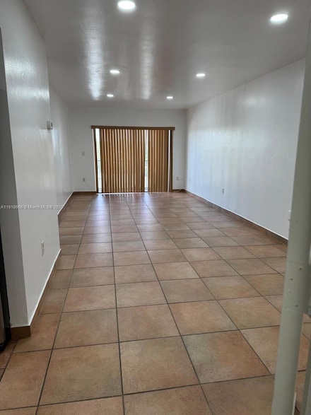 5731 NW 37th St Unit 407, Virginia Gardens, FL 33166