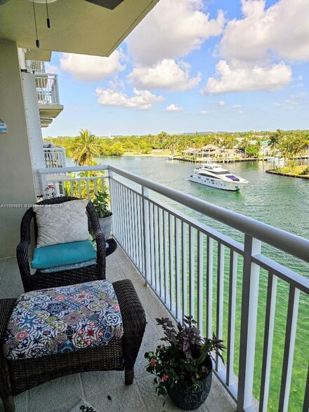 2611 N Riverside Dr Unit 704, Pompano Beach, FL 33062