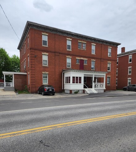 344 Hancock St, Rumford, ME 04276