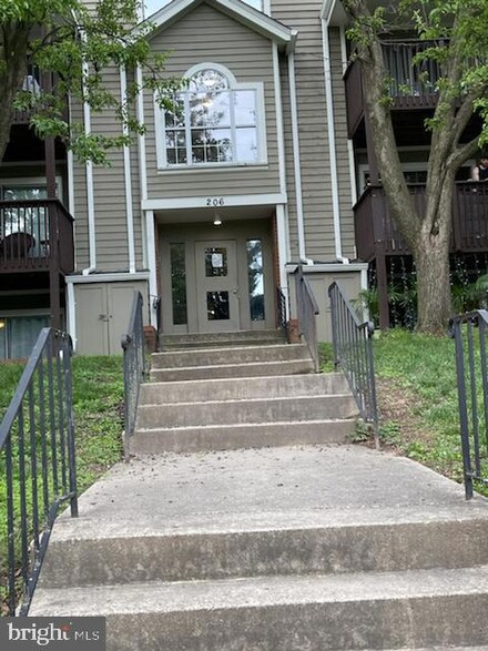 206 Water Fountain Ct Unit 103, Glen Burnie, MD 21060