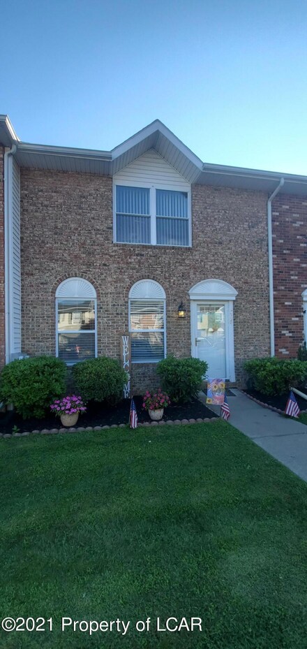 526 Clover Ct, Exeter, PA 18643