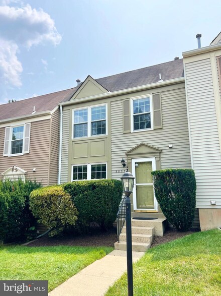 9035 Lee Hwy, Fairfax, VA 22031