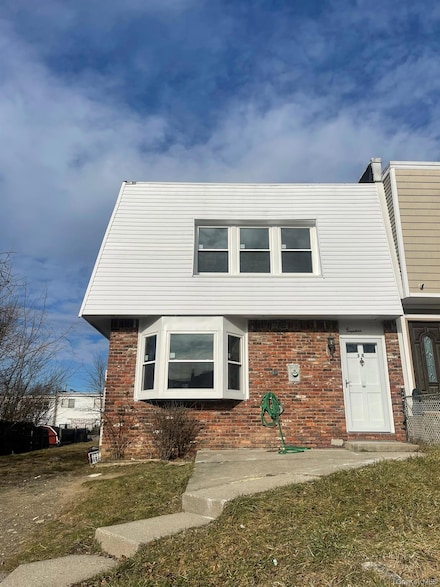 18 Chaucer Ct, Middletown, NY 10941