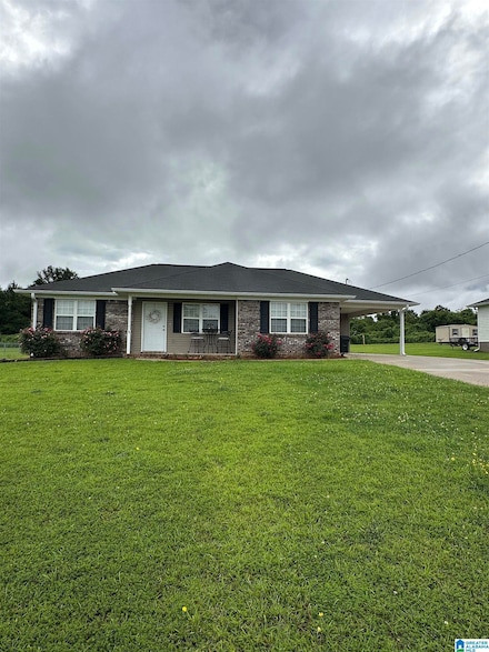 426 Bailey Rd, Weaver, AL 36277