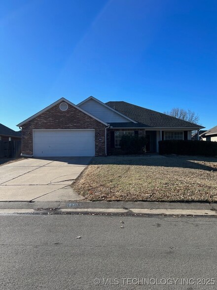 4708 S 195th East Ave, Broken Arrow, OK 74014