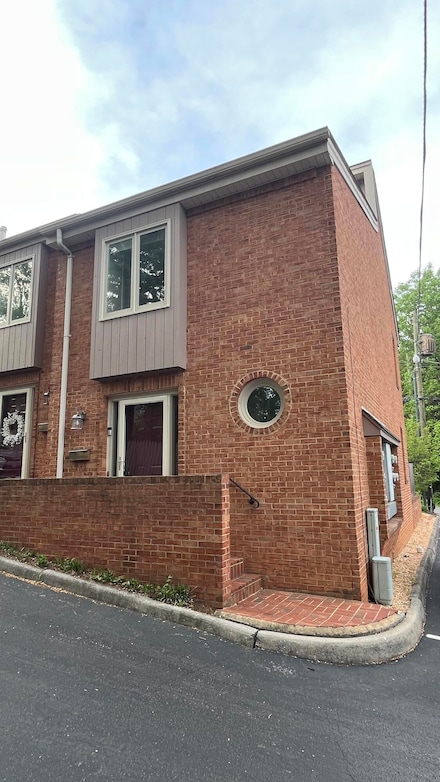 2429 Avenham Ave SW, Roanoke, VA 24014