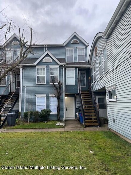 52 Pond Way Unit A, Staten Island, NY 10303
