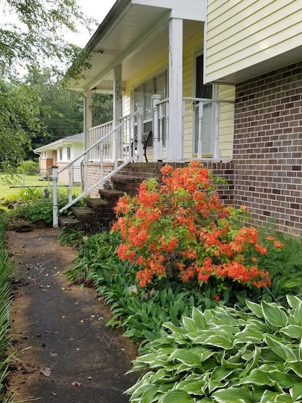 1030 Ambrose Ln, Hixson, TN 37343