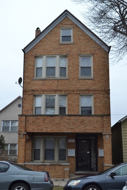 3356 S Emerald Ave Unit 2, Chicago, IL 60616