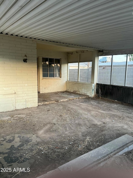 9846 N 10th St, Phoenix, AZ 85020