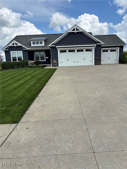 352 Heatherby Ln NE, Hartville, OH 44632