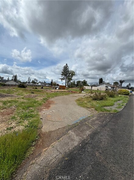 5703 Paradise Ave, Paradise, CA 95969