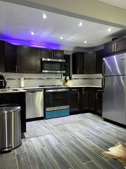 3451 SW 52nd Ave, Hollywood, FL 33023