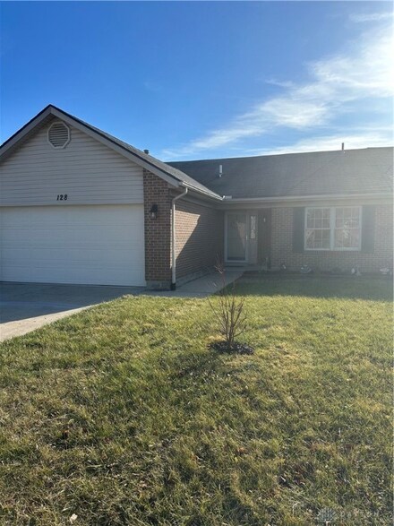 128 Heckman Dr, Englewood, OH 45322