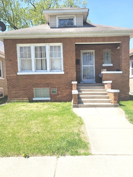 2638 Grove Ave, Berwyn, IL 60402