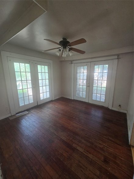 410 W Doyle St, Granbury, TX 76048