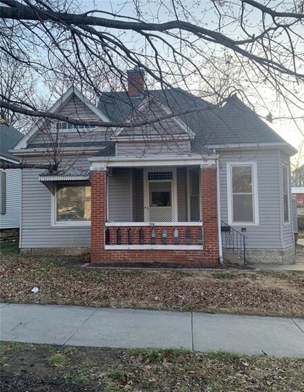 316 N 4th St, Atchison, KS 66002