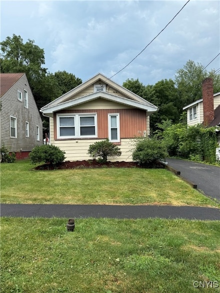 437 Ridgewood Dr, Syracuse, NY 13206