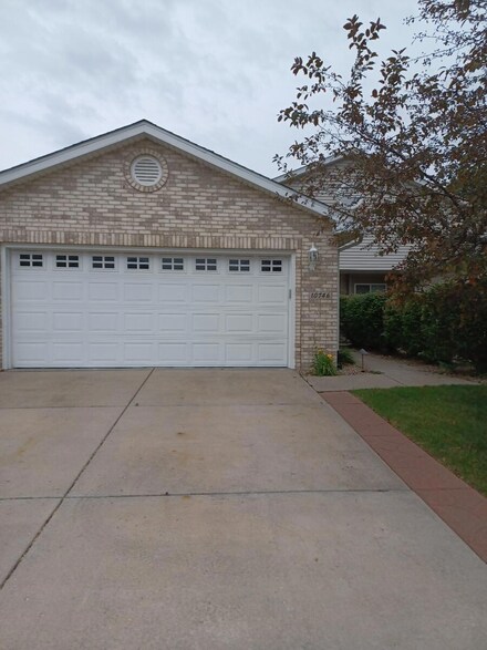 10746 Keystone Ln, Crown Point, IN 46307