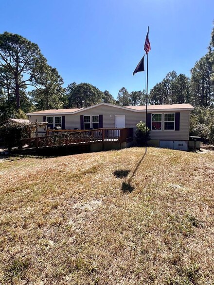 772 Buck St, Eastpoint, FL 32328