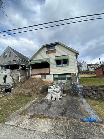 4815 2nd St, McKeesport, PA 15132