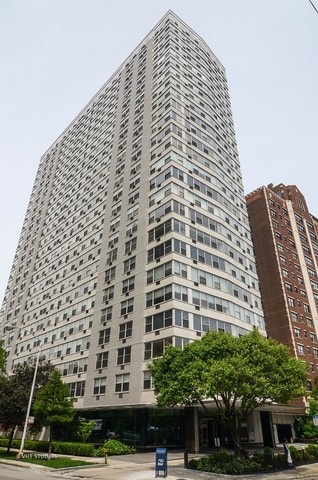 3900 N Lake Shore Dr Unit 20J, Chicago, IL 60613