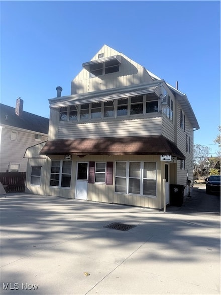 167 Pioneer St, Akron, OH 44305