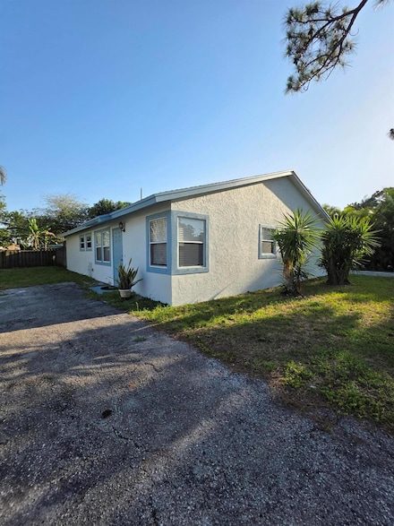 4776 Carver St, Lake Worth, FL 33463