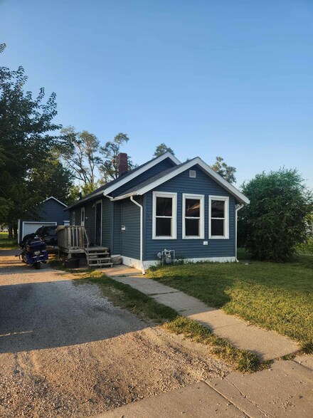3620 2nd Ave, Council Bluffs, IA 51501