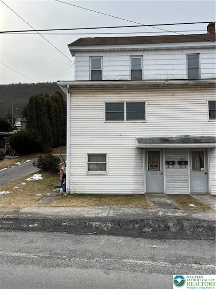 305 E Catawissa St, Nesquehoning, PA 18240
